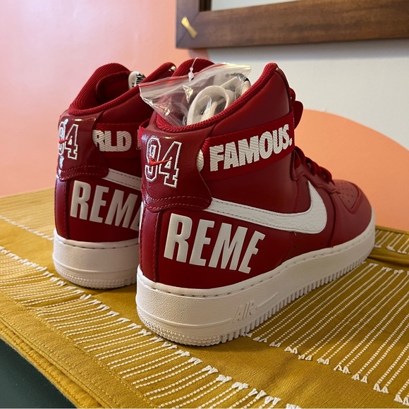 DEADSTOCK - Nike Air Force 1 SUPREME WORLD FAMOUS Red size men’s 10 US - Picture 6 of 16